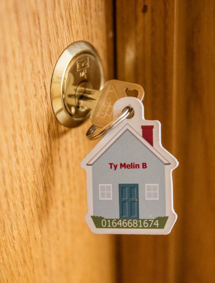 Ty Melin Bed & Breakfast Pembroke Dock Eksteriør bilde